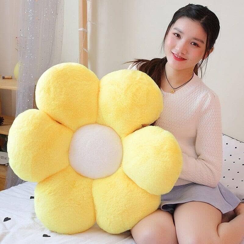 "Daisy" Fluffy Decoration Flower Pillow Pillow Artedimo 