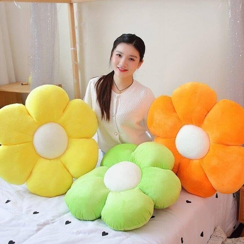 "Daisy" Fluffy Decoration Flower Pillow Pillow Artedimo 